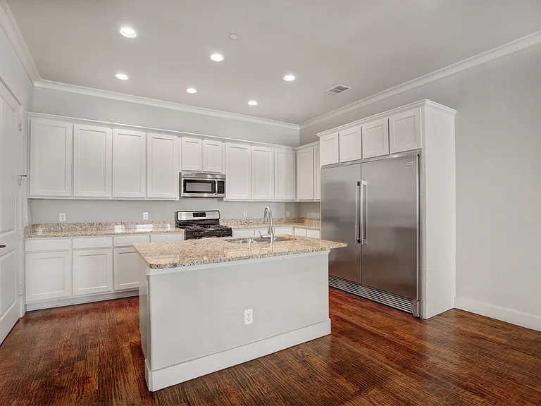 4111 Rawlins St — Photo 33