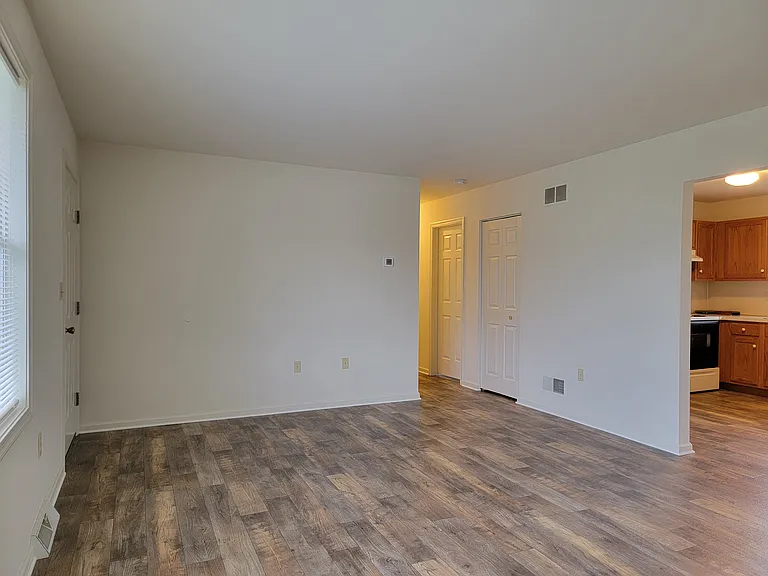 3 Abbey Ln — Photo 4
