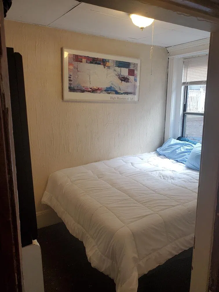 Studio, 450 sqft, $2,450 — Photo 2