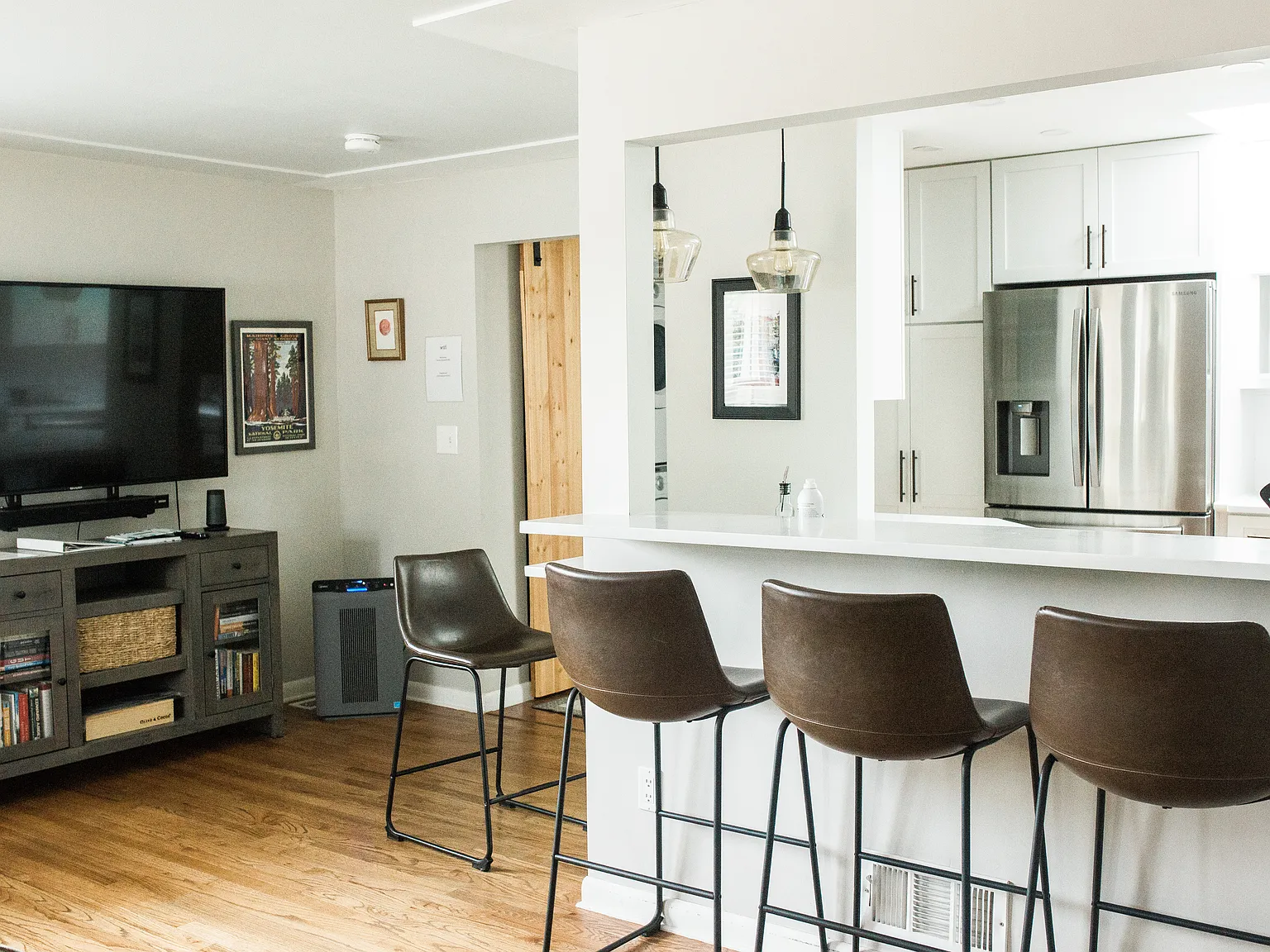 2 bed, 993 sqft, $3,400 — Photo 4