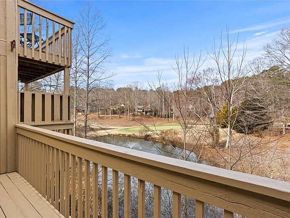 4th image of 202 Harbor Cove Dr