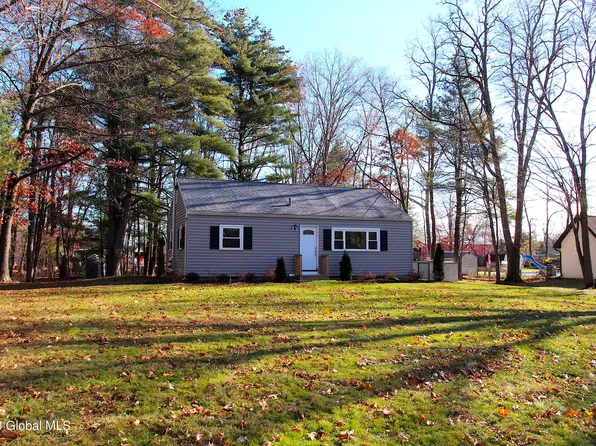 28 Pine Street, Voorheesville, NY 12186