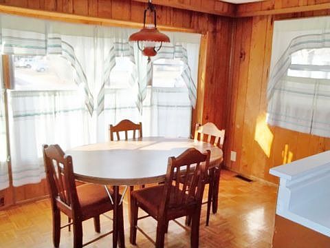 2nd image of 6426 Queens Way