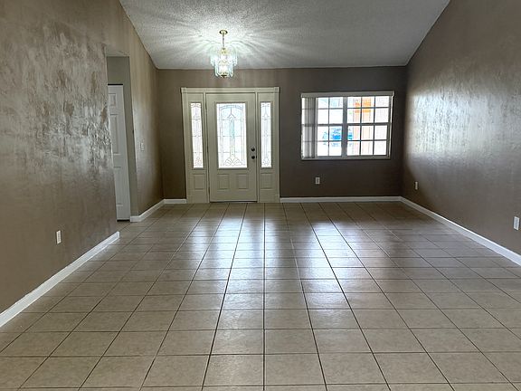 3rd image of 89 Westlee Ln