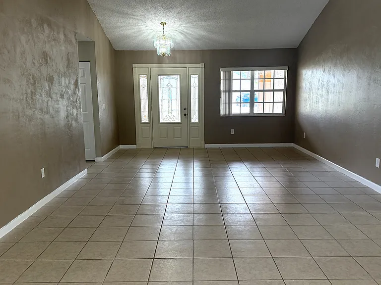 89 Westlee Ln — Photo 4