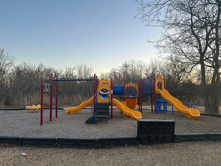 2400 Rookhaven Ln — Photo 8