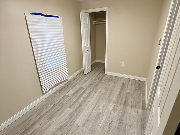 5th image of 2604 Schrage Ave #1