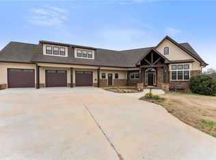 725 County Farm Rd, Jefferson, GA 30549