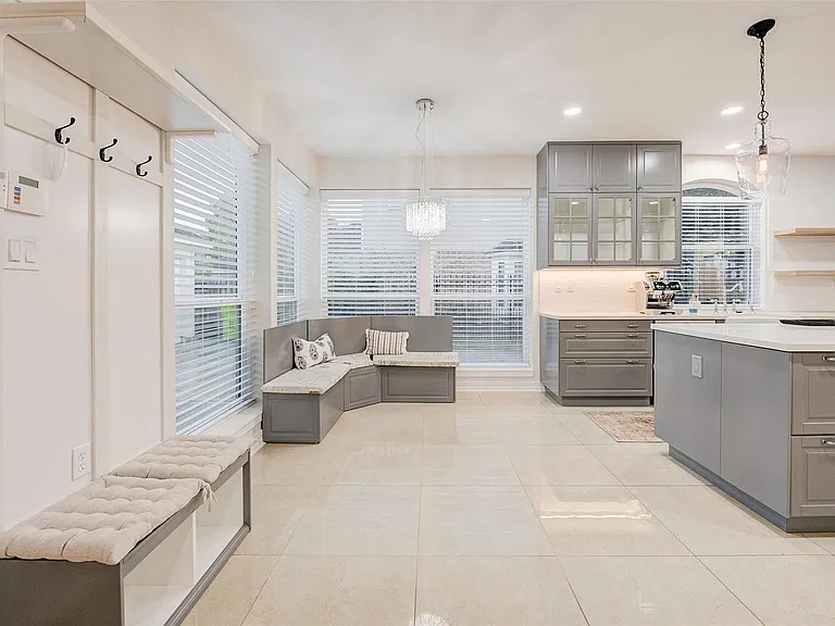 2027 Westshore Dr — Photo 18