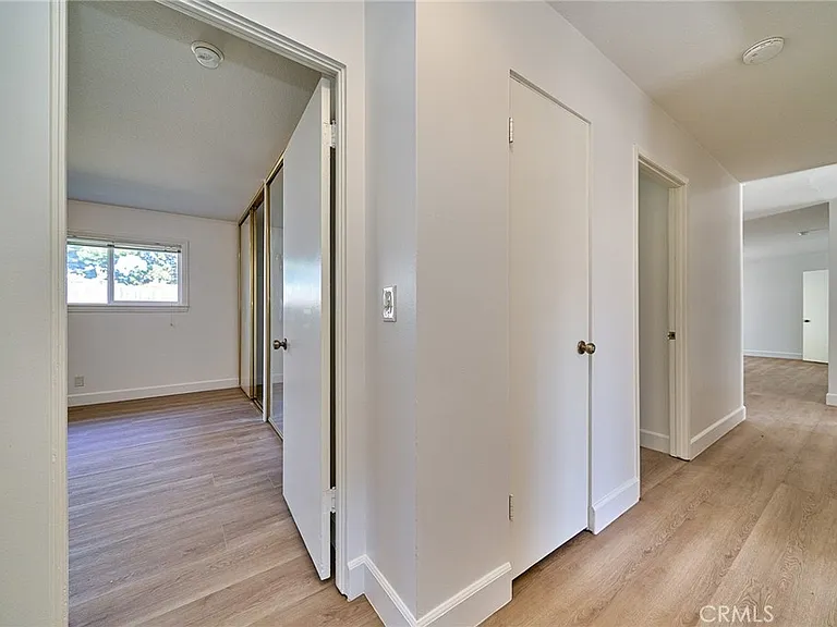 27916 Alvarez Dr — Photo 28