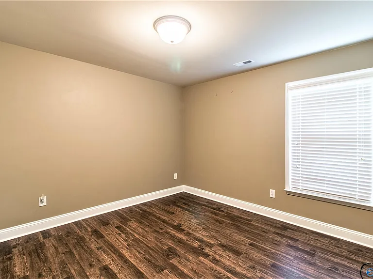 5021 Montauk Trl SE — Photo 15
