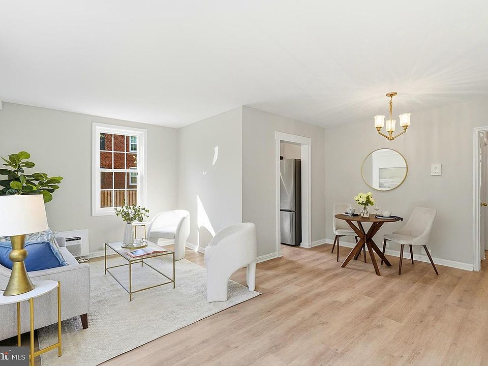 1st image of 220 N Thomas St APT 1