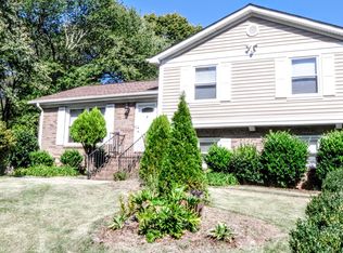 7429 Marlbrook Dr, Charlotte, NC 28212