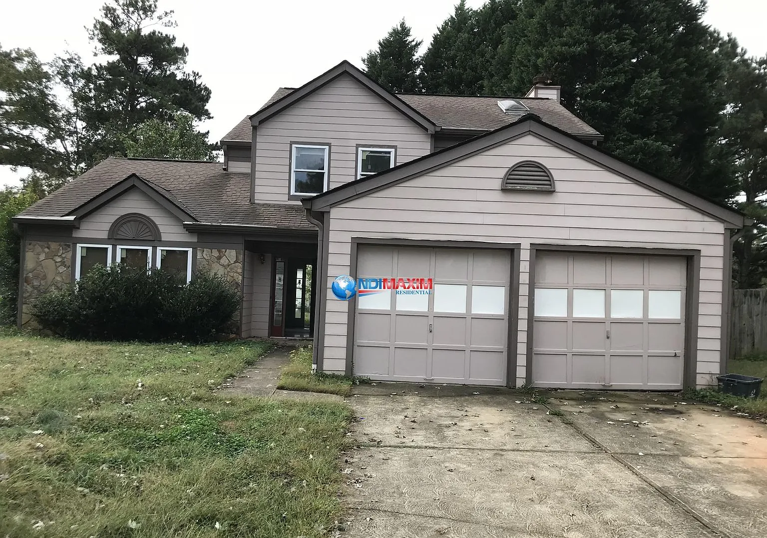 1076 Traymore Dr photo 1