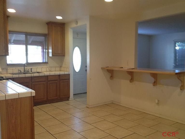 2nd image of 915 N Lucas Dr
