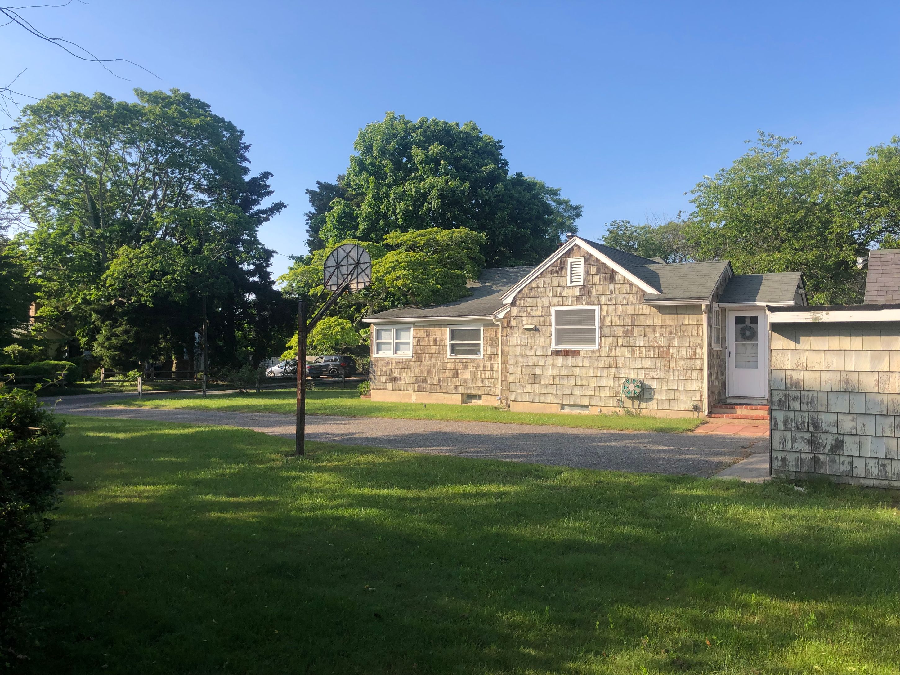 142 Shore Rd, Southampton, NY 11968 Out East
