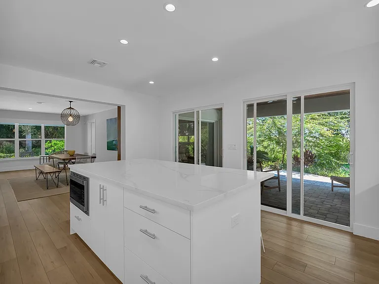 3902 Sabal Palm Dr — Photo 14