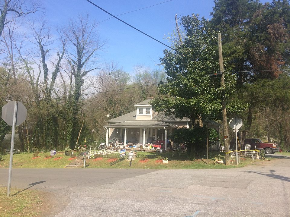2nd image of 1001 Galloway St