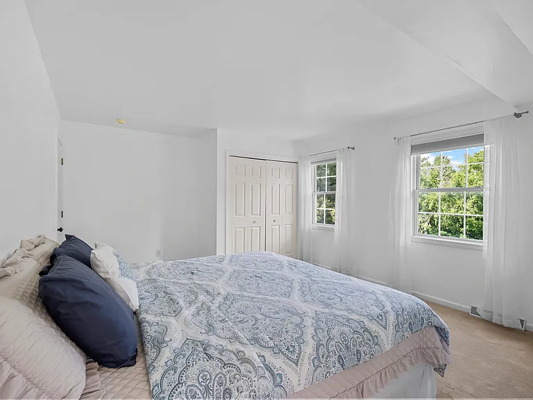 2 Oakline Ct — Photo 42