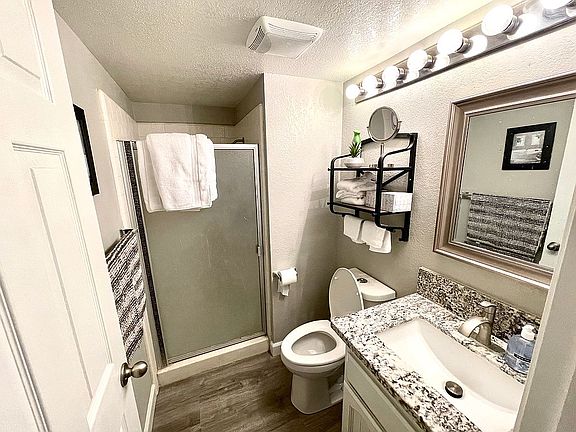 2nd image of 1184 Bel Aire Cir