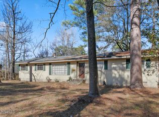1012 Auburn Dr, Jackson, MS 39211