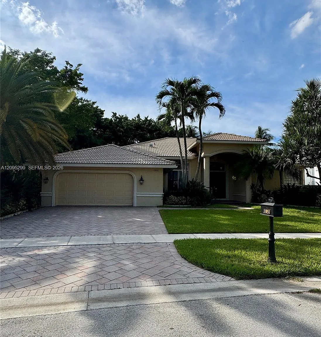 11051 Canary Island Ct — Photo 1