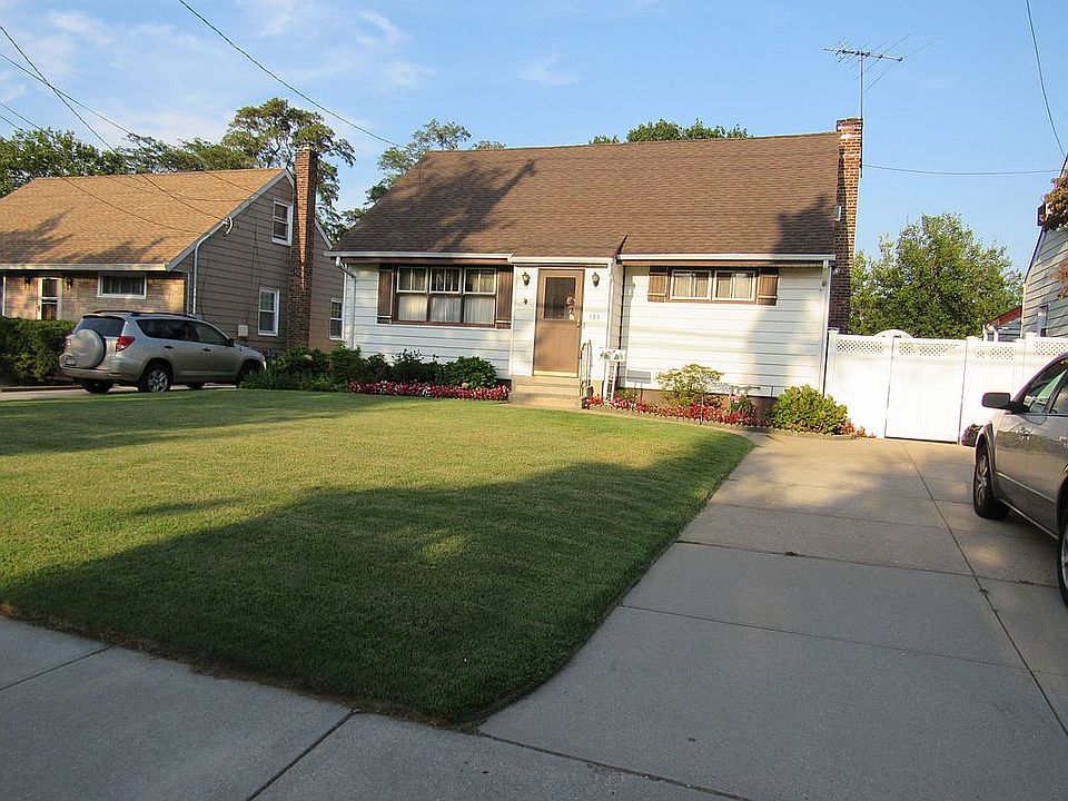 1st image of 136 Donahue Ave