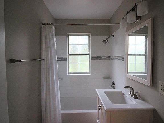 4th image of 1776 N Troy St APT 716