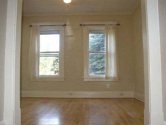 2nd image of 1064 Van Buren Ave