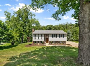 5031 Lakeview Dr, Gibsonia, PA