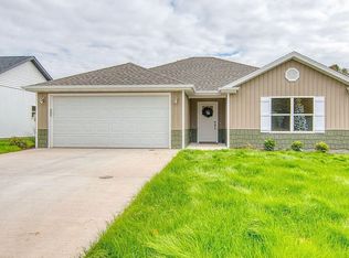 520 S Troy Ave, Springfield, MO 65802