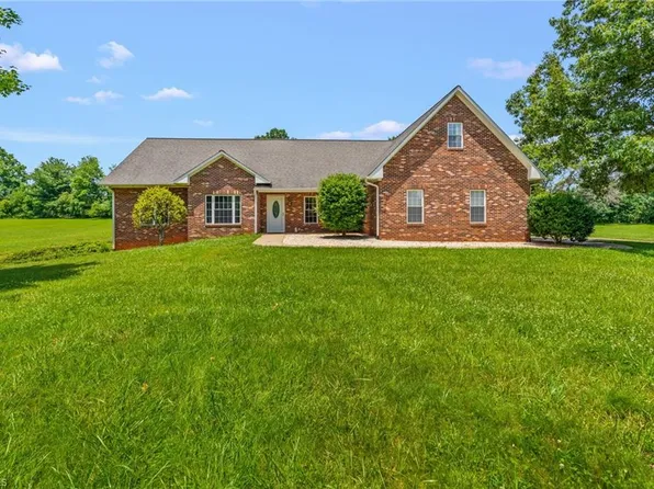 219 White Dove Way, Mocksville, NC 27028
