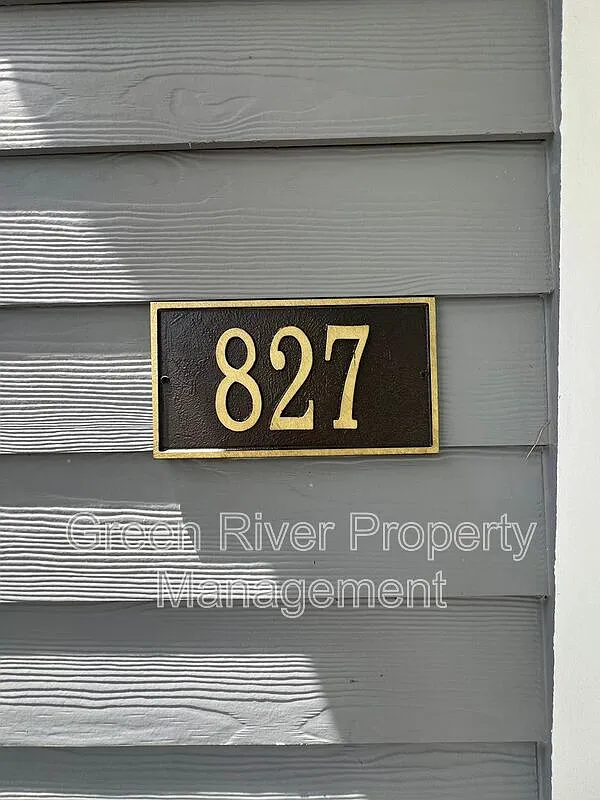 2 bed, 2.5 bath, 1160 sqft, $1,750 — Photo 4