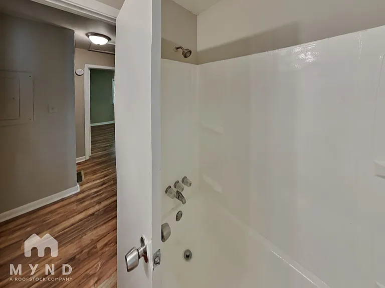 502 Fairlane Cir NW — Photo 19
