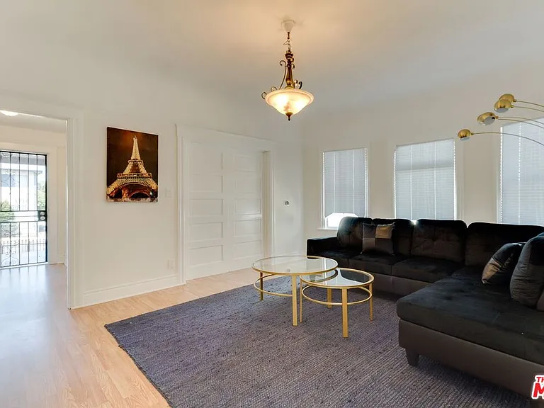 1228 Fedora St — Photo 4