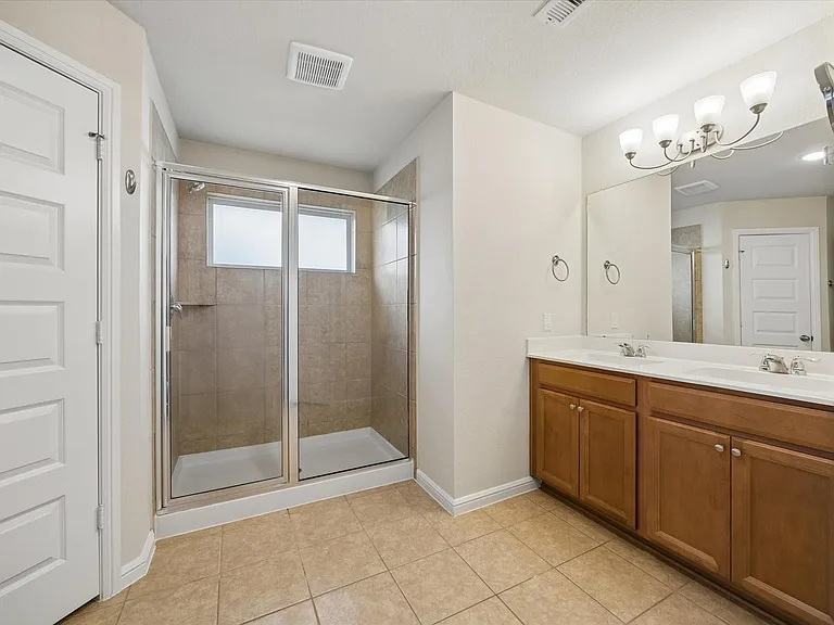 18219 Alora Spgs — Photo 15