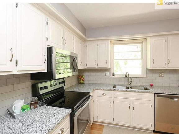3rd image of 6226 Cottonwood Dr