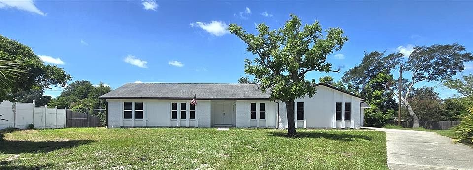 1st image of 725 Tulip Ct