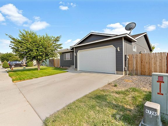 2nd image of 216 Deangela Dr