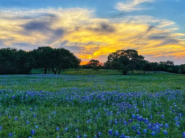 111 Old Ranch Ct, Weatherford, TX 76087