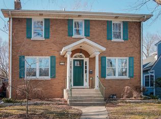 230 Crest Rd, Glen Ellyn, IL 60137