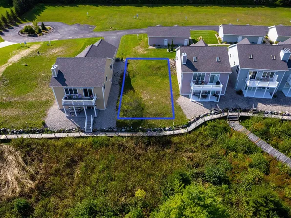 2810 W Shore Dr, Central Lake, MI 49622