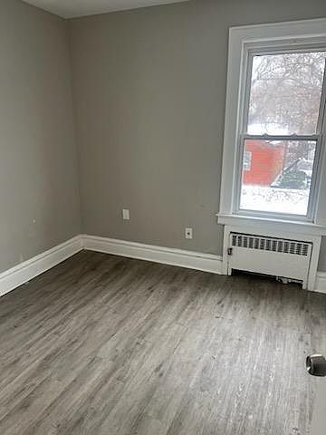 2nd image of 1846 Main St APT 1