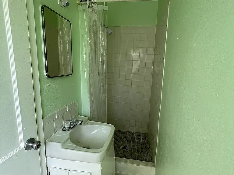 34-6 Warren Ave — Photo 8