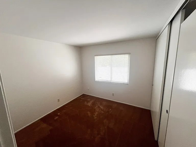 2nd bedroom.