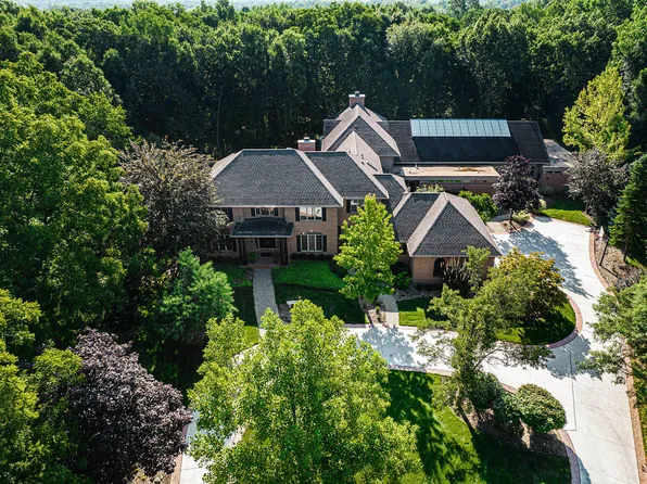 2016 Valleyview Dr, Ann Arbor, MI 48105