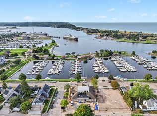 502 W Loomis St #104, Ludington, MI 49431