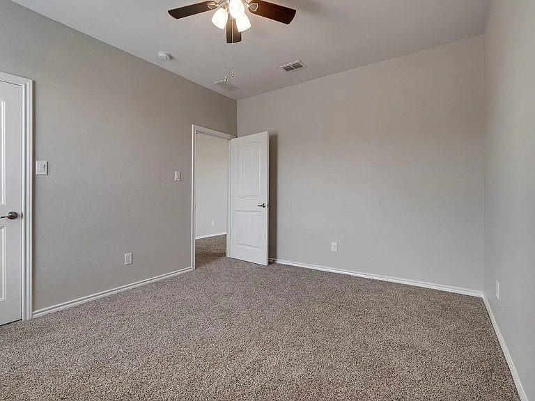 1824 Sparrow St — Photo 18