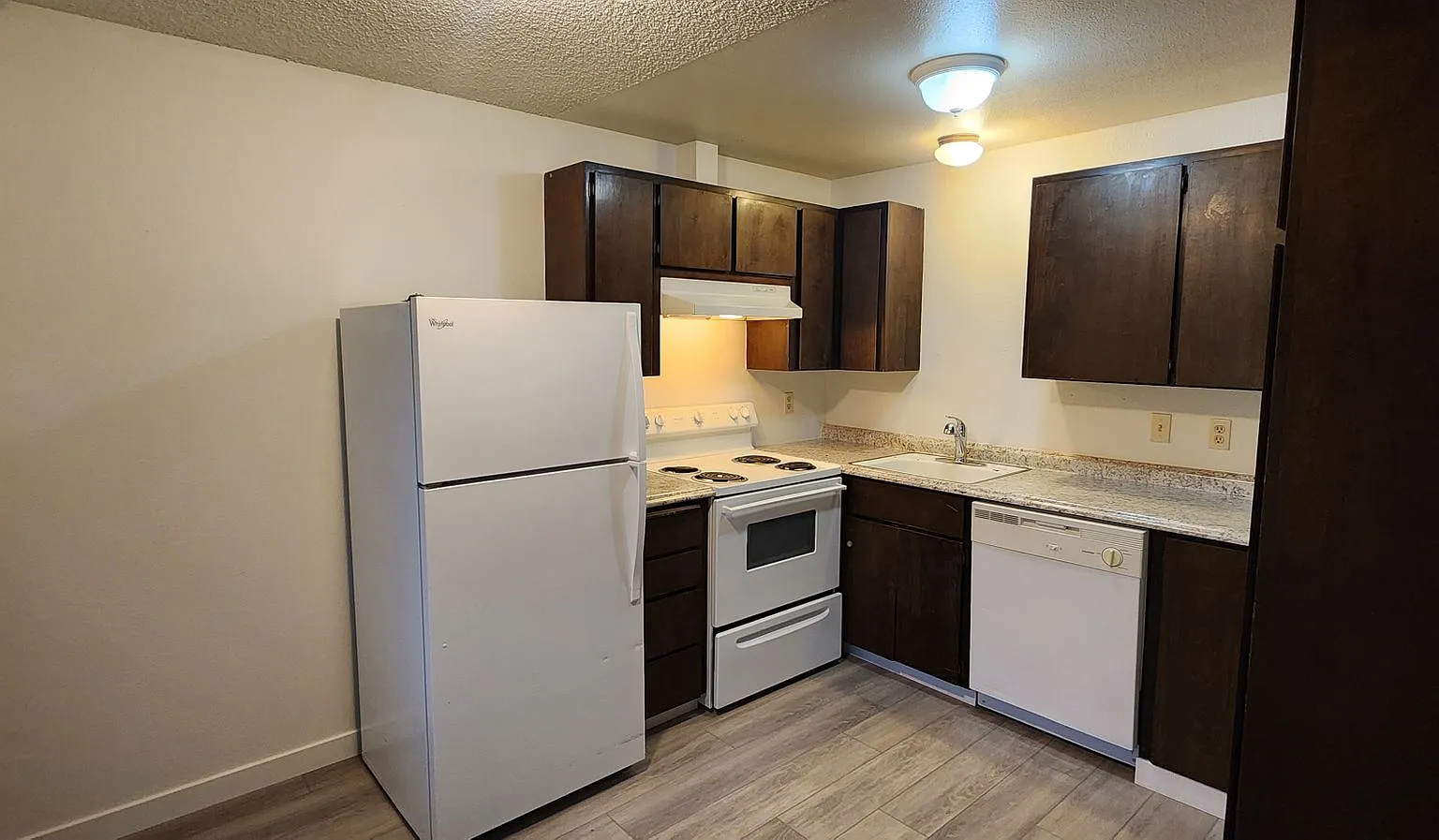 Adorable 2 Bed, 1 Bath in Medical Lake! — Photo 2