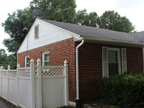 4th image of 7740 Saint Albans Ave